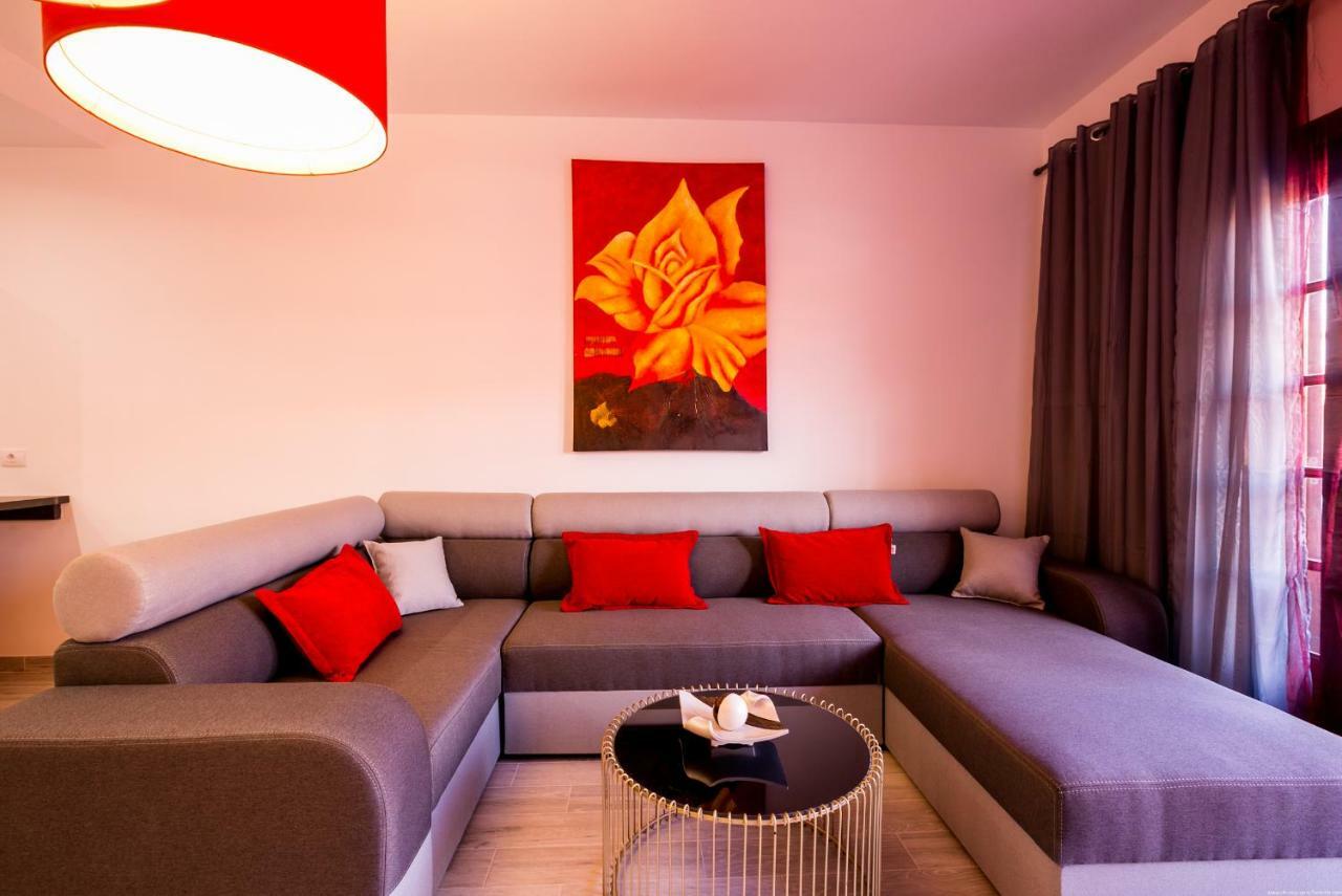 Spacious & Stylish Apartment Los Cristianos Los Cristianos  Exterior photo