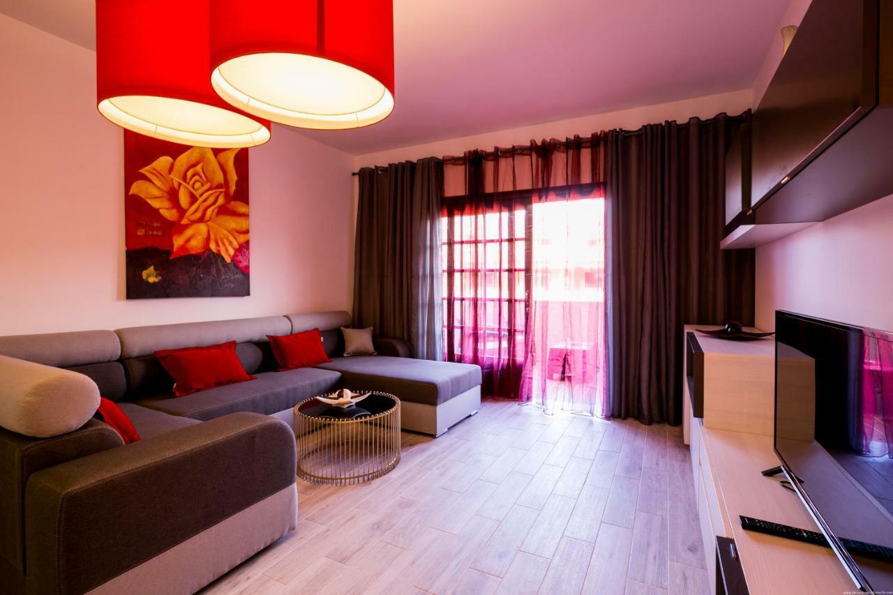 Spacious & Stylish Apartment Los Cristianos Los Cristianos  Exterior photo